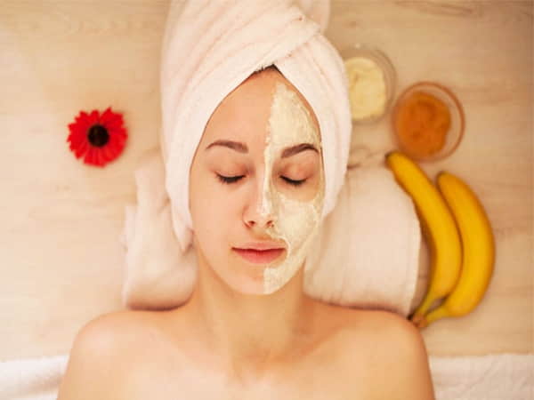 Công dụng của quả chuối trong làm đẹp da dưỡng ẩm se lỗ chân lông