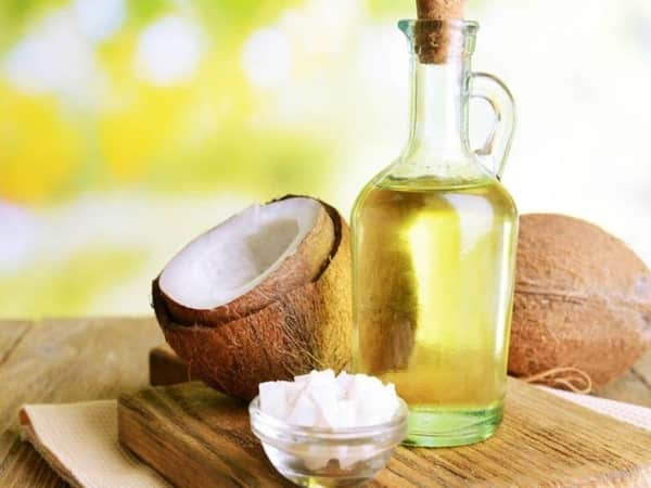 Làm đẹp bằng dầu dừa