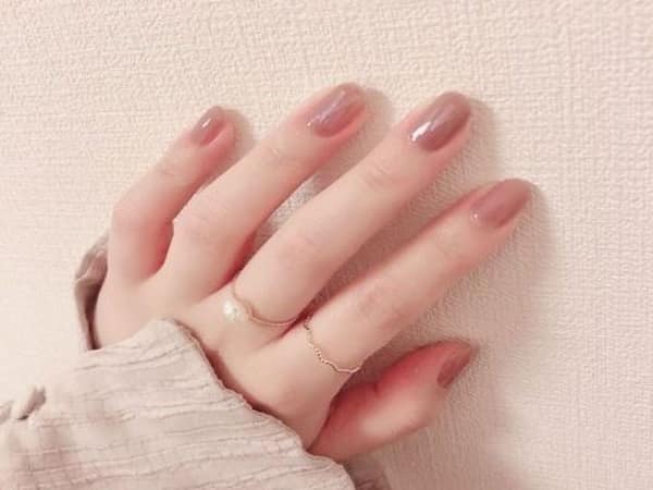 Tone móng tay nude trang nhã