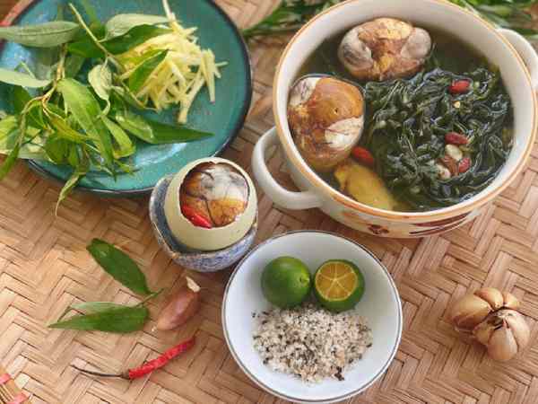 1 tuần nên ăn mấy quả trứng vịt lộn