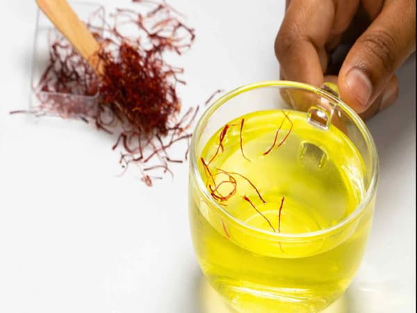 Có nên uống Nhụy Hoa Nghệ Tây mỗi ngày