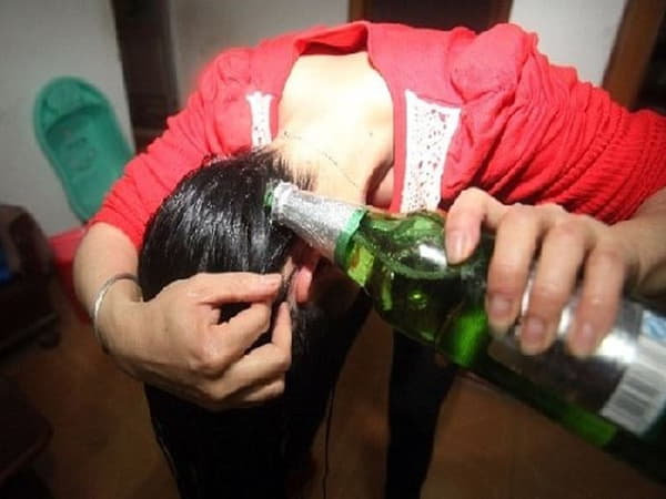 Lưu ý khi gội đầu bằng bia