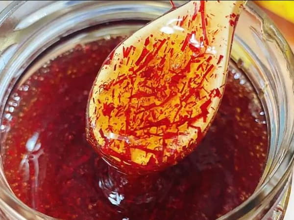 Uống saffron mật ong sau bữa ăn