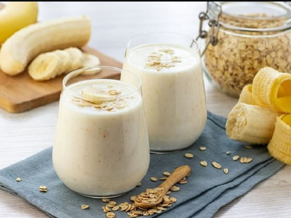 Smoothie giảm cân đơn giản với chuối và yến mạch