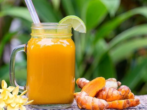 Cách uống tinh bột nghệ hỗ trợ trào ngược dạ dày và đau dạ dày