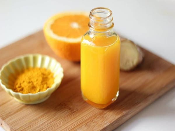 Uống tinh bột nghệ vào buổi tối