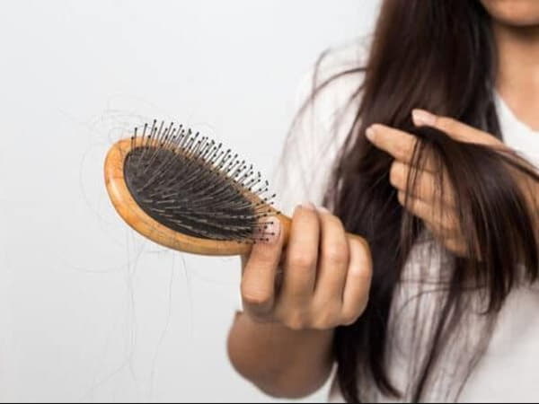 Nguyên nhân chính gây rụng tóc là gì