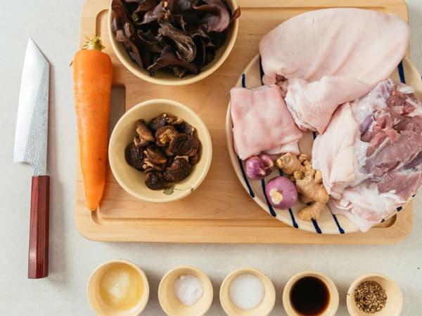 Cách nấu thịt đông miền Bắc đơn gian thơm ngon
