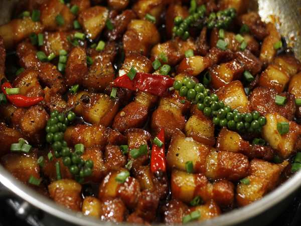 Hướng dẫn cách nấu thịt kho tiêu ngon