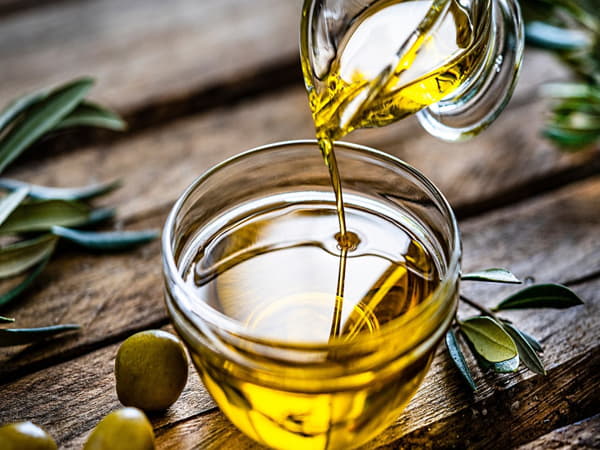 Dầu mù u trị bệnh gì