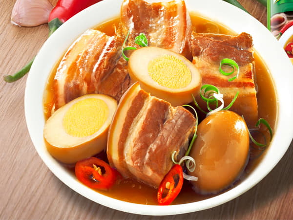 Thịt kho tàu là món gì? Có gì đặc biệt?