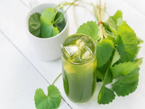 Rau má có tác dụng gì cho da mặt - Làm sáng và đều màu da