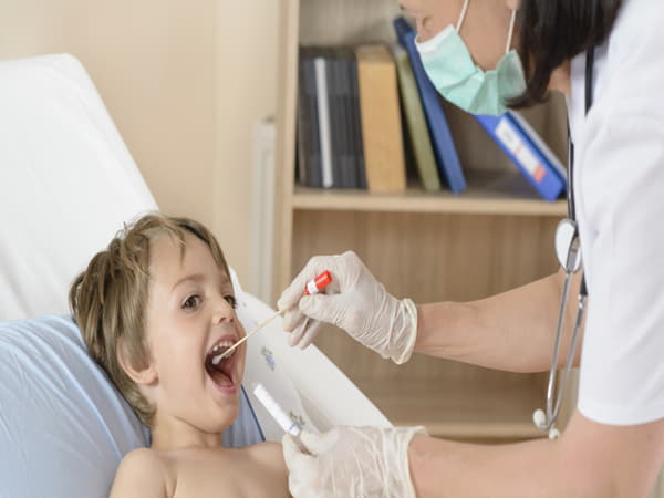 Sử dụng huyết thanh kháng độc tố bạch hầu