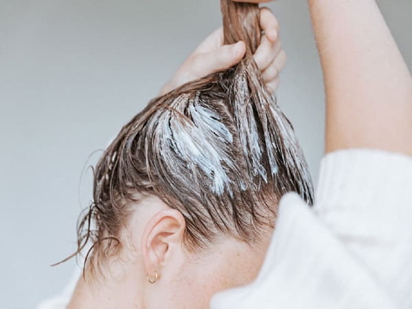 Ủ tóc là gì vì sao cần ủ tóc định kỳ