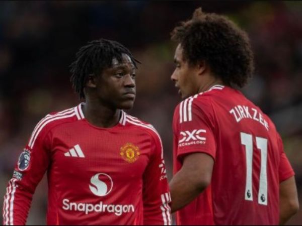 Mainoo và Zirkzee sẽ không rời khỏi Old Trafford.